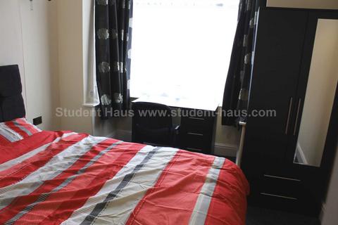 3 bedroom house share to rent - Seaford Road, Salford, M6 6DD