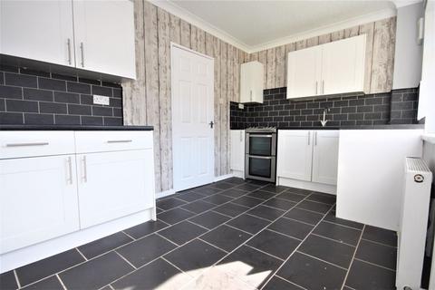 3 bedroom terraced house to rent, Brent Avenue, Hull, HU8