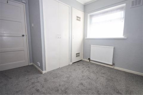 3 bedroom terraced house to rent, Brent Avenue, Hull, HU8