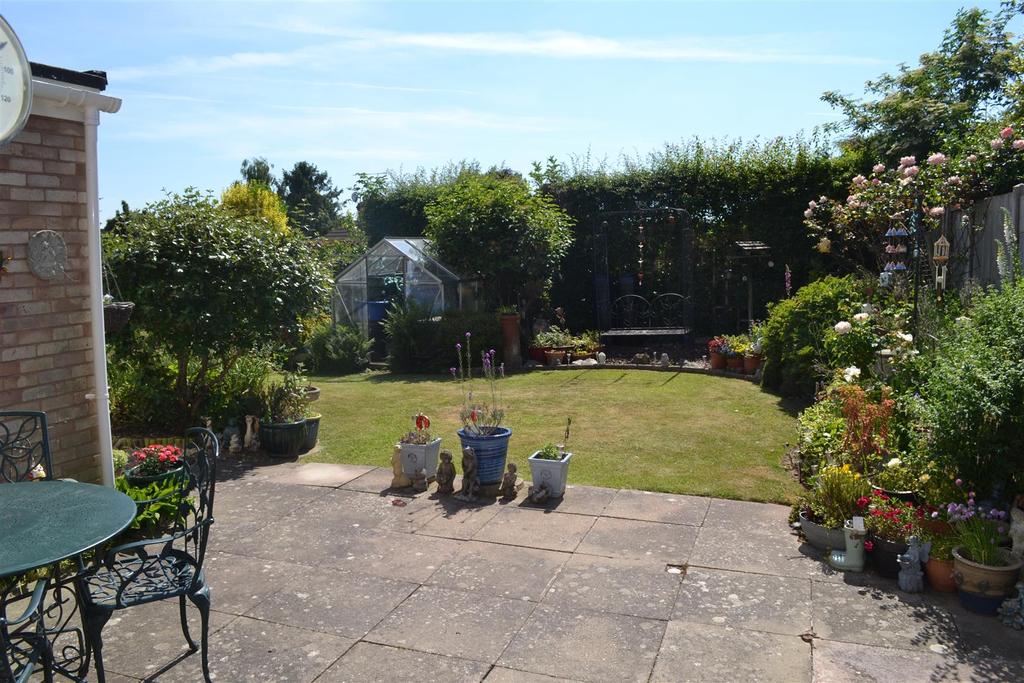 Buckfield Road, Leominster 3 bed detached house £249,995