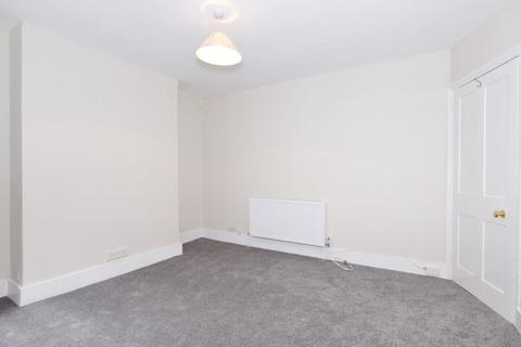 1 bedroom flat to rent, Warrington Road,  Richmond,  TW10