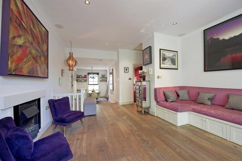 2 bedroom flat to rent, St Charles Square, London, W10