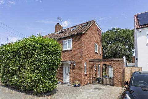 4 bedroom semi-detached house for sale, Beverley Road, Sunbury-on-Thames, Surrey, TW16