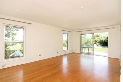 4 bedroom detached house to rent, Rectory Orchard, SW19