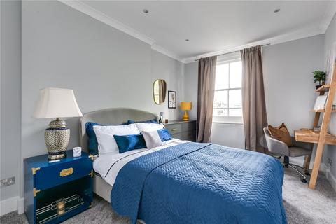3 bedroom flat to rent, Nevern Square, Earls Court, London