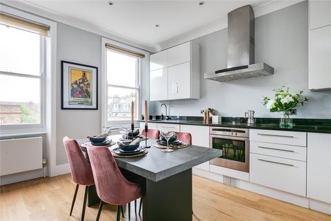3 bedroom flat to rent, Nevern Square, Earls Court, London