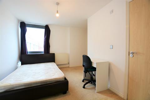 2 bedroom flat to rent, Jubilee Street