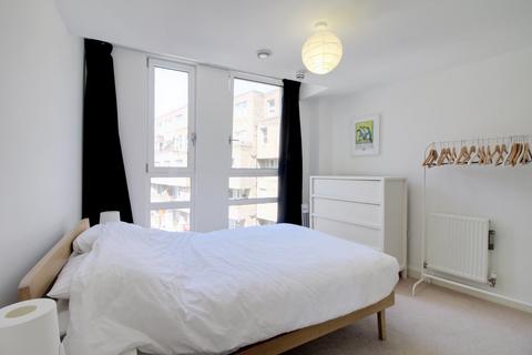 3 bedroom apartment to rent, 1 Lambs Passage, London EC1Y