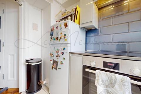 2 bedroom flat to rent, Tottenham Court Road, Fitzrovia, W1