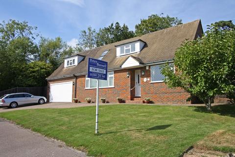 4 bedroom detached house to rent, Available Immediately in Hawkhurst