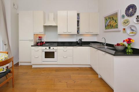 2 bedroom apartment to rent, Fermoy Road , Maida Vale W9