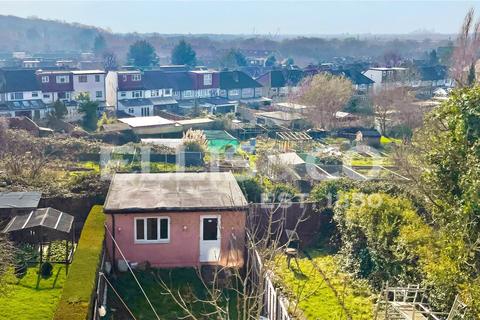 undefined, Whitton Avenue East, Greenford, UB6