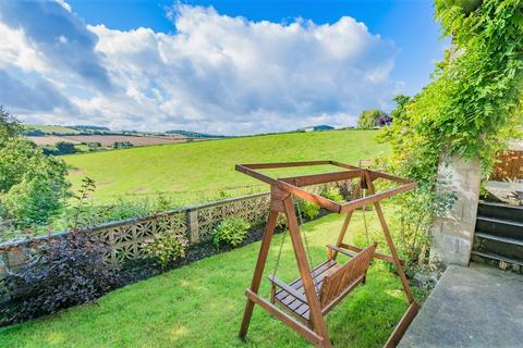 4 bedroom detached house to rent, High Street, Wellow