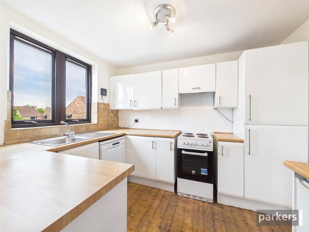 Apartment in Reading, Lower Earley, Earley - View 2