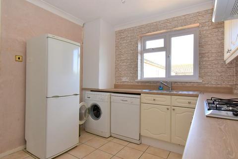 1 bedroom apartment to rent, Adelphi Crescent, Hornchurch