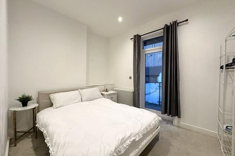 1 bedroom flat to rent, East Street, Epsom