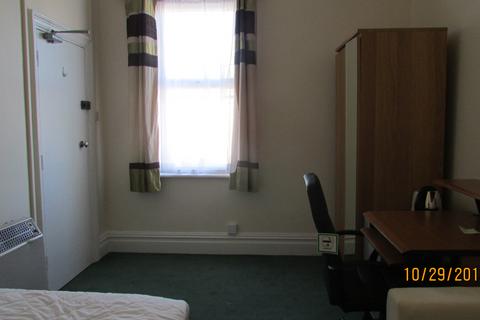 1 bedroom property to rent, Lake Street Room 7, Oxford