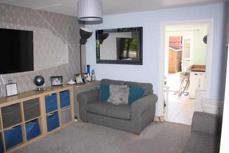 Pardoe Drive, Pershore 3 bed semidetached house £230,000