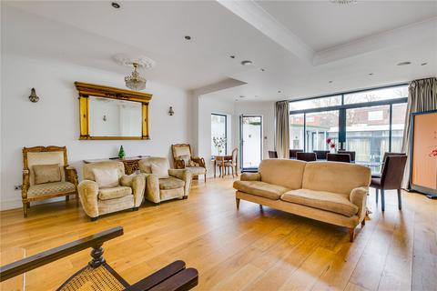 4 bedroom terraced house to rent, Ellesmere Road, Chiswick, London