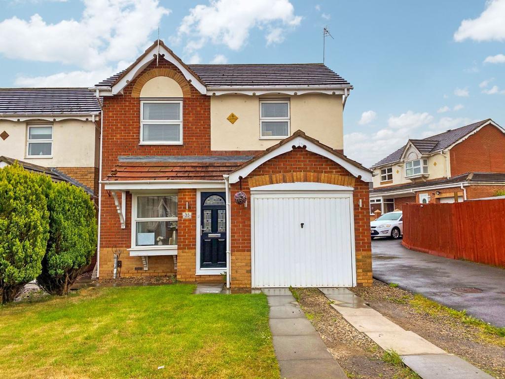 Templeton Close, Hartlepool, Durham, TS27 3RB 3 bed detached house £