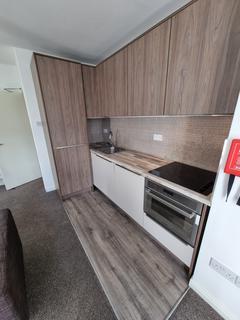 3 bedroom flat to rent, Anson Road, M14 5BZ