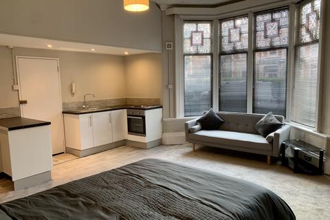 undefined, 11 STRENSHAM HILL, MOSELEY B13