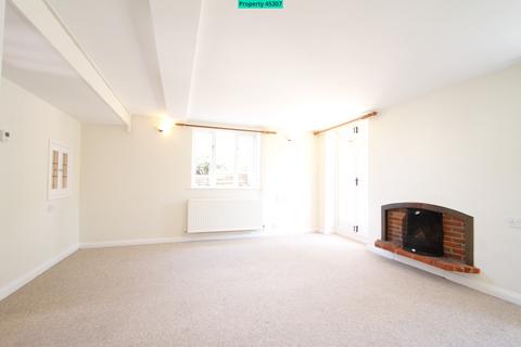 2 bedroom detached house to rent, Preston Bissett, Buckingham, MK18 4LR