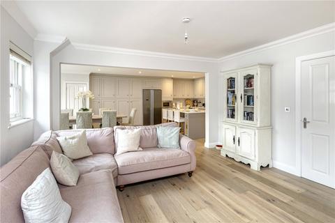 4 bedroom terraced house to rent, Eveleigh Avenue, Bath, Somerset, BA1