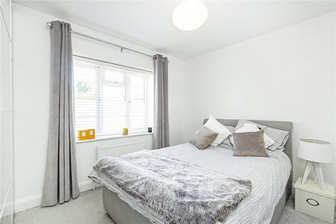 2 bedroom flat to rent, De Beauvoir Court, Northchurch Road, London