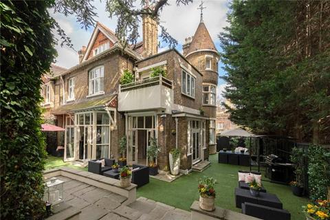 6 bedroom detached house to rent, Frognal, Hampstead, London