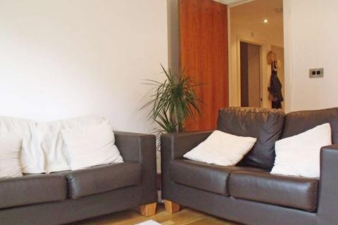 2 bedroom apartment to rent, Pollard Street, Manchester M4