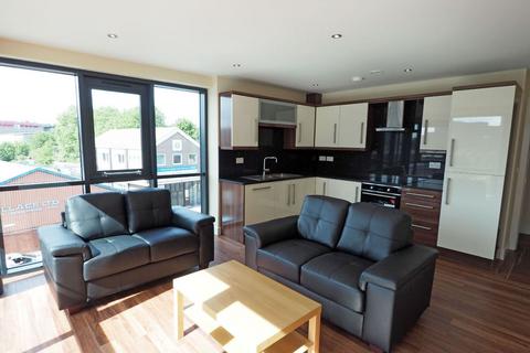 3 bedroom apartment to rent, Apt 8 Devonshire Point
