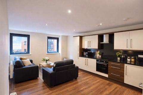 4 bedroom apartment to rent, Apt 9 Devonshire Point