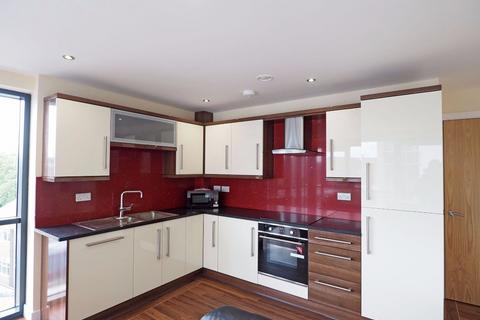 3 bedroom apartment to rent, Apt 16 Devonshire Point