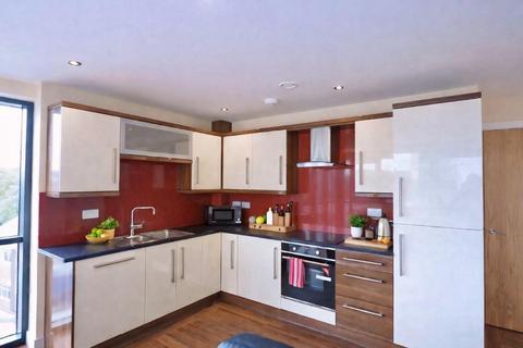 3 bedroom apartment to rent, Apt 16 Devonshire Point