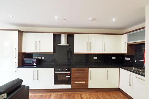 4 bedroom apartment to rent, Apt 17 Devonshire Point