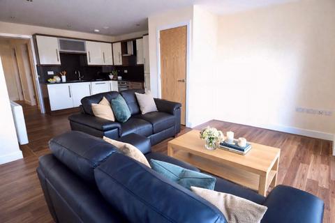 3 bedroom apartment to rent, Apt 22 Devonshire Point