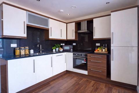 3 bedroom apartment to rent, Apt 22 Devonshire Point