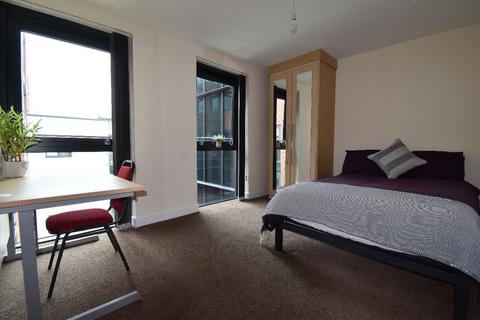 2 bedroom apartment to rent, Apt 23 Devonshire Point