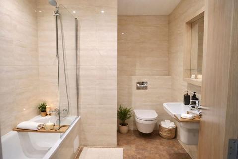 3 bedroom apartment to rent, Apt 24 Devonshire Point