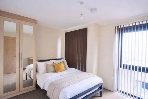3 bedroom apartment to rent, Apt 24 Devonshire Point