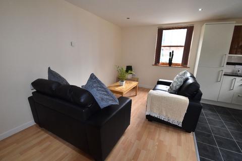 4 bedroom flat to rent, Lion Works - City Campus