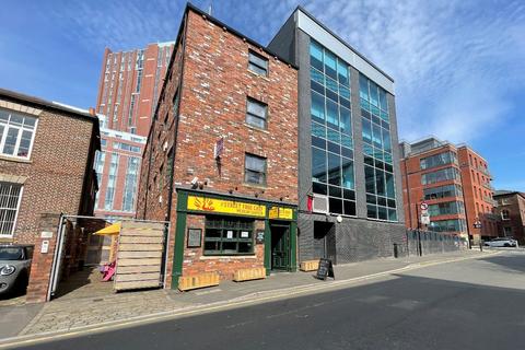 4 bedroom flat to rent, 92 Arundel Street