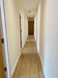 4 bedroom flat to rent, 92 Arundel Street