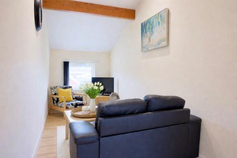 2 bedroom flat to rent, 6 Montgomery Place, 33 Mongtomery Terrace Road