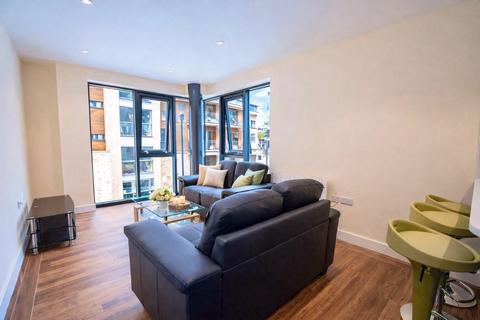 3 bedroom apartment to rent, 2 Ecco