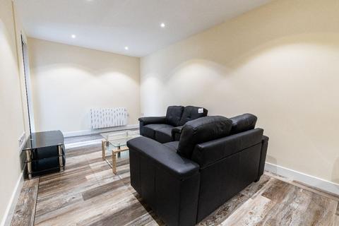 3 bedroom apartment to rent - 3 Ecco