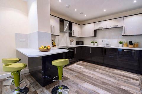 3 bedroom apartment to rent, 4 Ecco