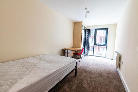 3 bedroom apartment to rent, 16 Ecco