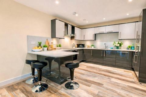 3 bedroom apartment to rent, 16 Ecco